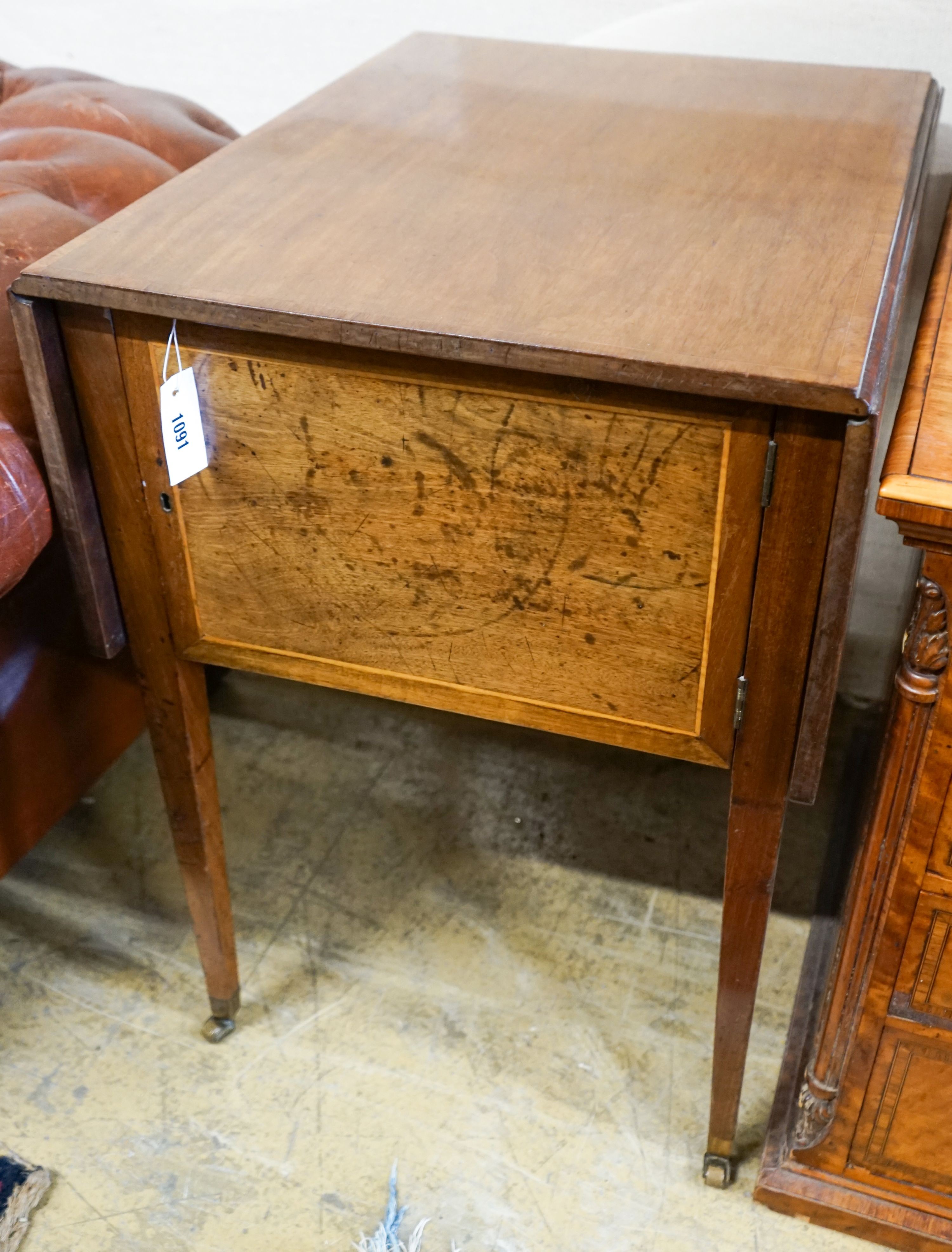 A 19th century mahogany Pembroke table / cabinet, width 52cm, depth 65cm, height 76cm